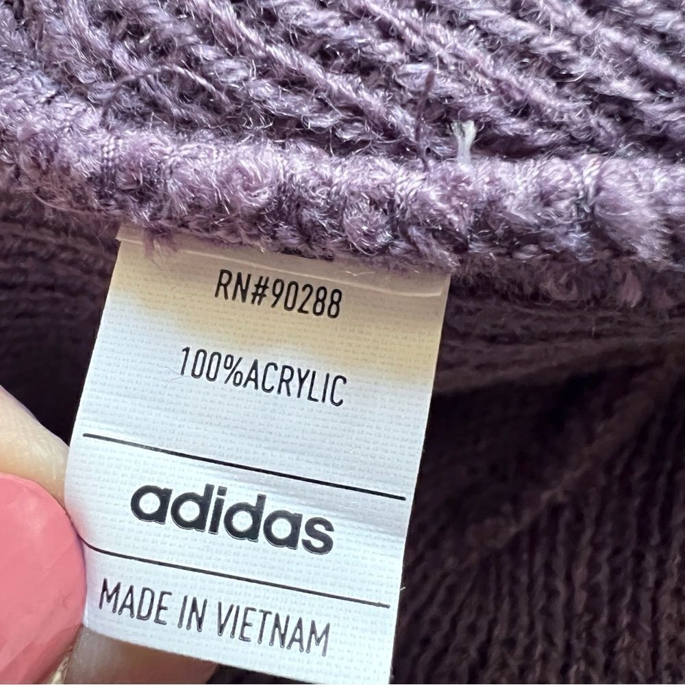 Adidas script beanie hat - Picture 2 of 3